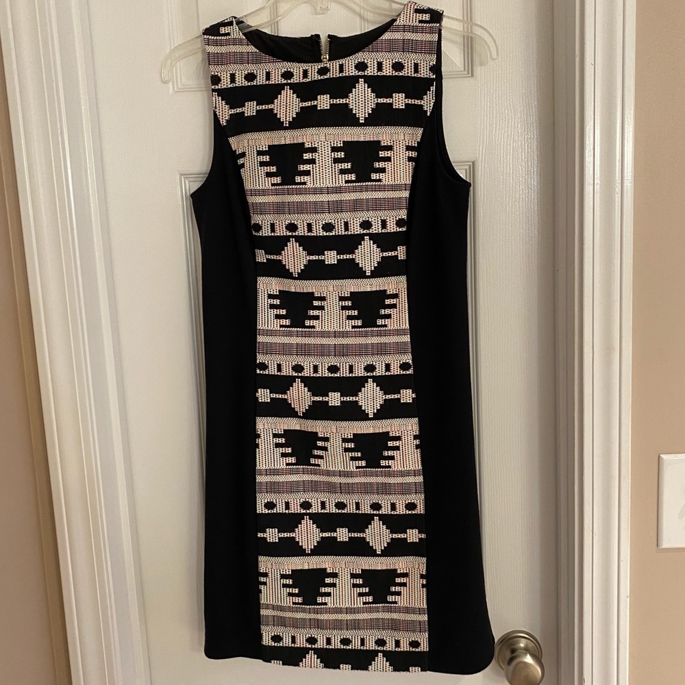 Kensie Black and White Aztec-Pattern Dress, size small